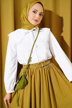 https://cdn.pazarium.com.tr/bebe-yaka-gupur-detayli-gomlek-beyaz-811912-20-B.jpg