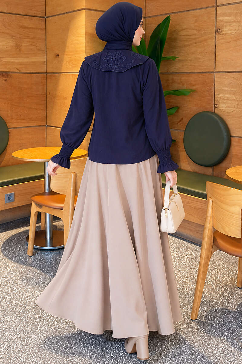 https://cdn.pazarium.com.tr/bebe-yaka-nakisli-baglamali-bluz-lacivert-837012-15-B.jpg