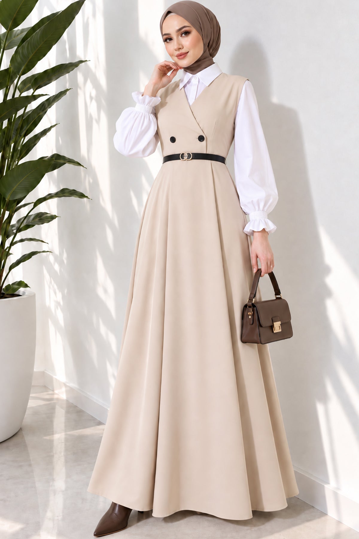 Vestido Jile con Cinturón y Cuello Cruzado Beige