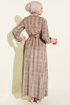 Beiges Karo-Kleid mit durchgehender Knopfleiste aus Cord