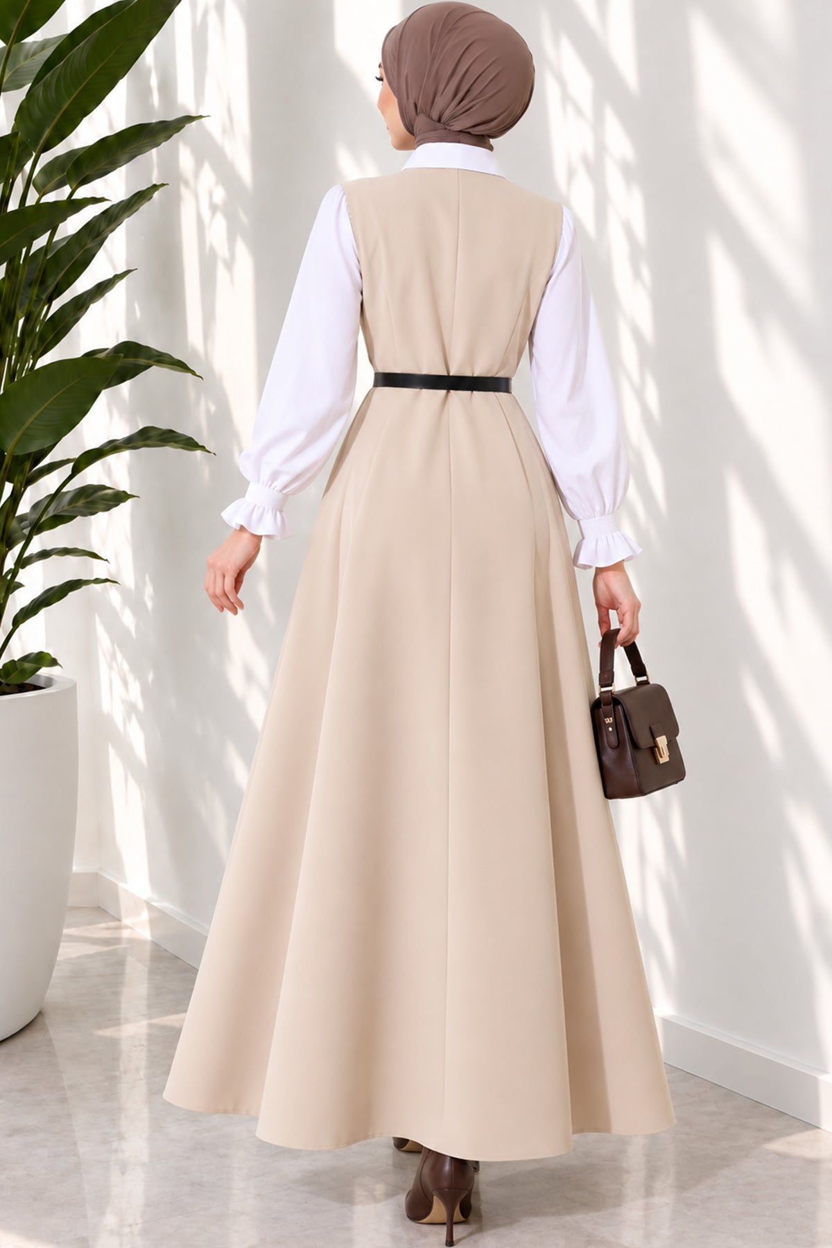 Vestido Jile con Cinturón y Cuello Cruzado Beige