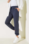 https://cdn.pazarium.com.tr/bel-ipli-paca-lastikli-jogger-pantolon-fume-548355-13-B.jpg