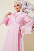 https://cdn.pazarium.com.tr/bel-lastik-detayli-pelerinli-elbise-pembe-807825-19-B.jpg