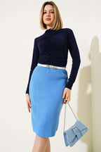 https://cdn.pazarium.com.tr/bel-lastikli-basic-triko-midi-etek-indigo-592382-14-B.jpg