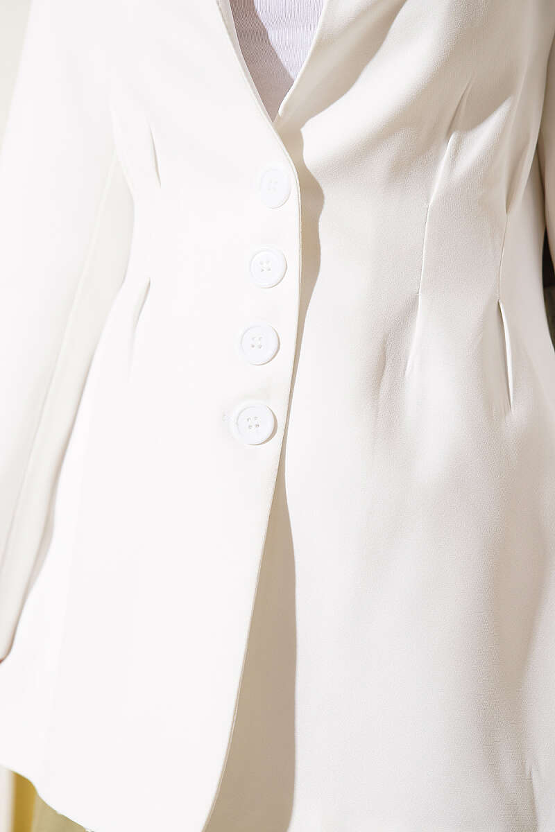 Bel Pensli Düğmeli Blazer Ceket