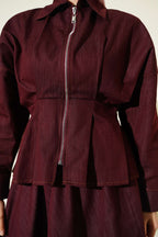 https://cdn.pazarium.com.tr/bel-pensli-fermuarli-etekli-kot-ikili-takim-bordo-752736-18-B.jpg