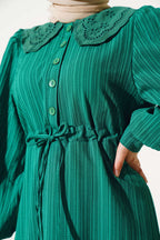 https://cdn.pazarium.com.tr/bel-tunelli-bebe-yaka-elbise-benetton-535123-12-B.jpg