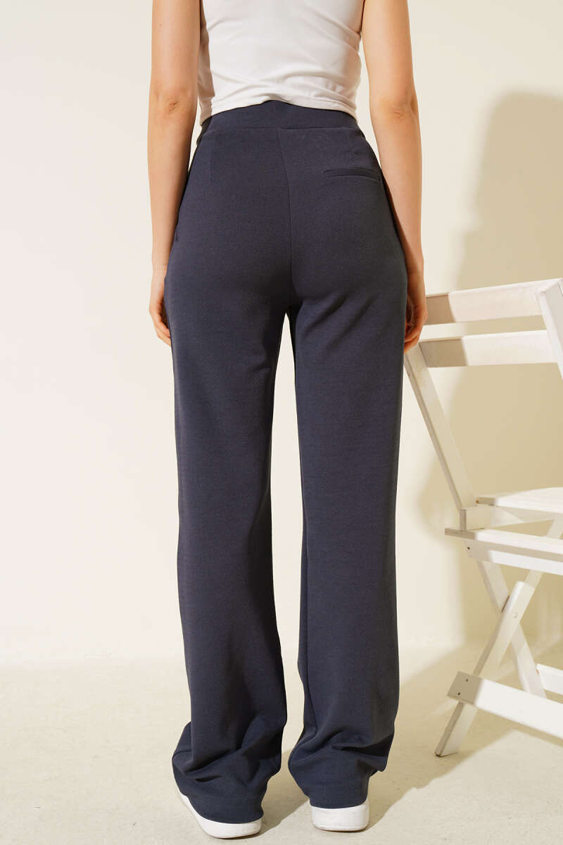 Beli Cırtlı Geniş Paça Pantolon