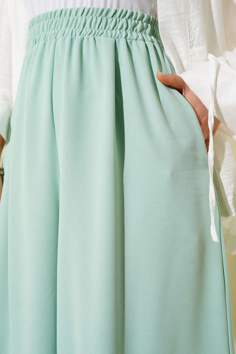 Beli Lastik Detaylı Salaş Pantolon