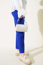 https://cdn.pazarium.com.tr/beli-pensli-dar-paca-kumas-pantolon-saks-590964-14-B.jpg