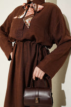 Beli Tünelli Bağlamalı Fularlı Elbise