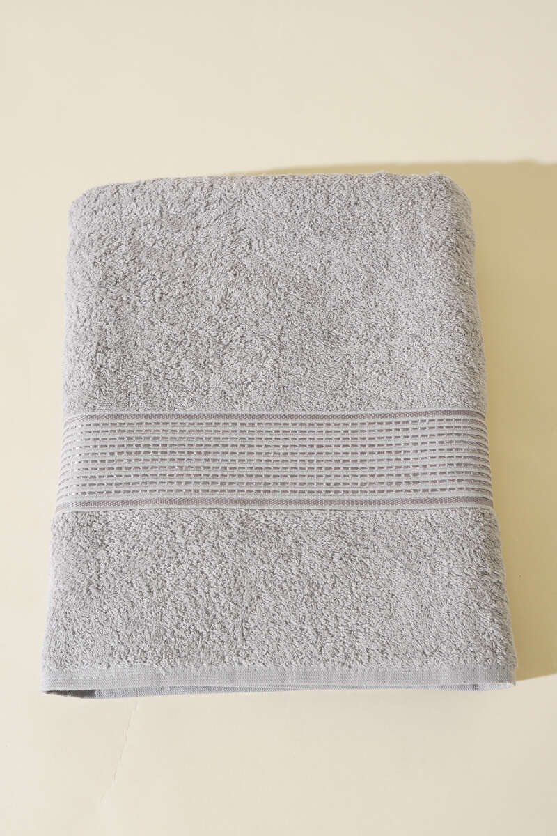 https://cdn.pazarium.com.tr/betus-banyo-havlusu-gri-583412-13-B.jpg