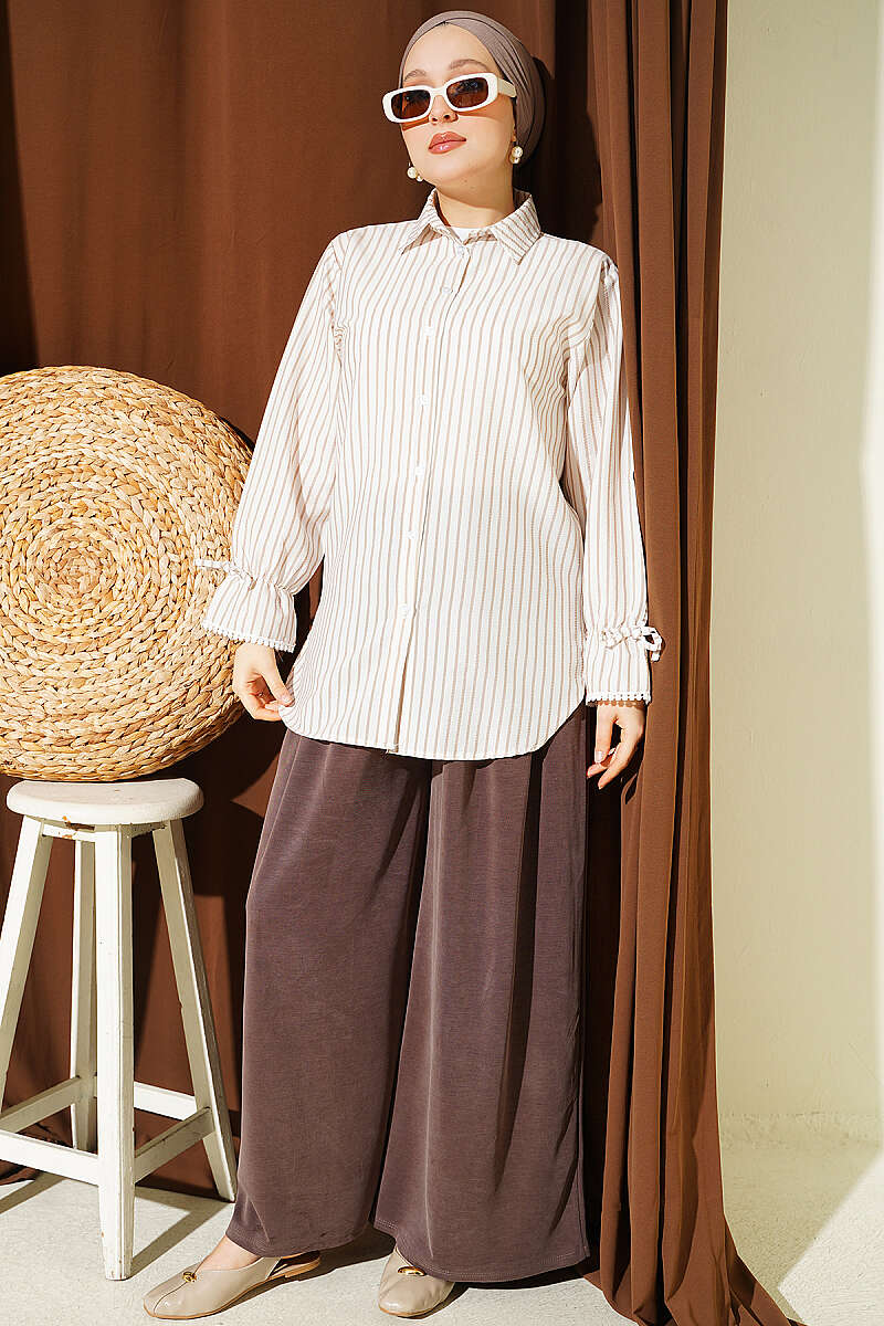 https://cdn.pazarium.com.tr/bilek-bagcikli-cizgili-gomlek-bej-811358-20-B.jpg