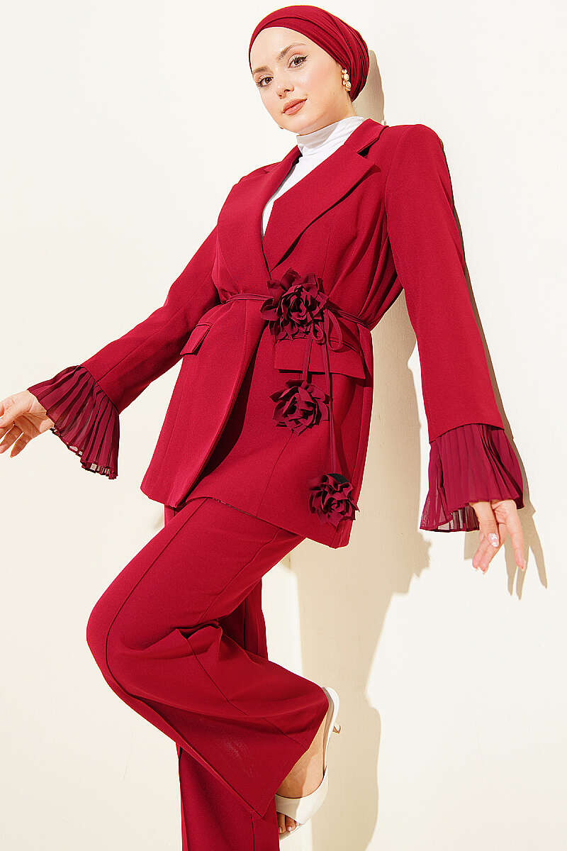 https://cdn.pazarium.com.tr/bilek-pileli-cicek-broslu-blazer-takim-bordo-777828-19-B.jpg