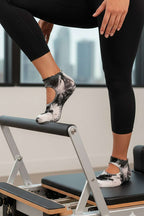 https://cdn.pazarium.com.tr/bilekli-yoga-ve-pilates-kadin-corap-asorti-1-818813-20-B.jpg