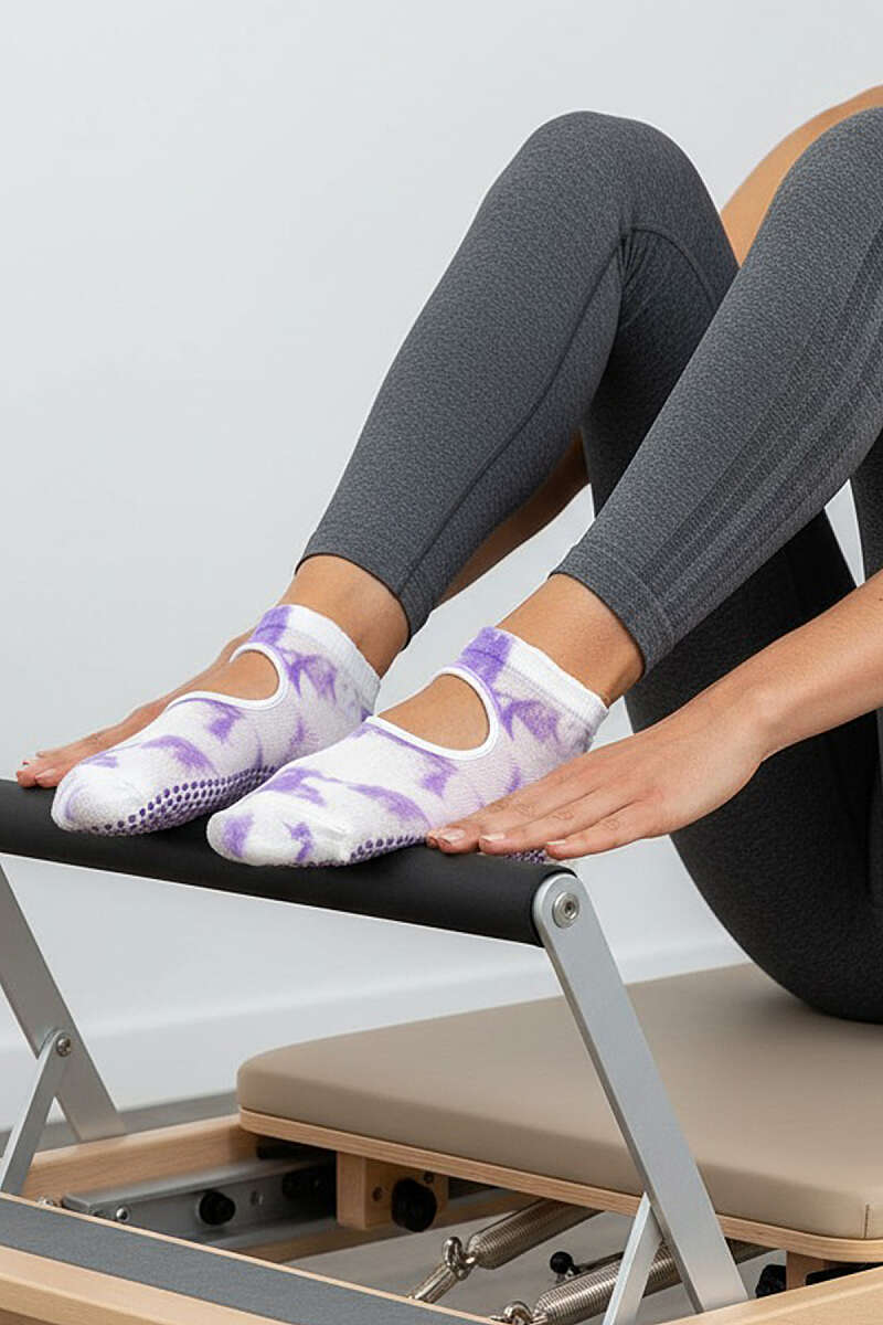 https://cdn.pazarium.com.tr/bilekli-yoga-ve-pilates-kadin-corap-asorti-2-818814-20-B.jpg