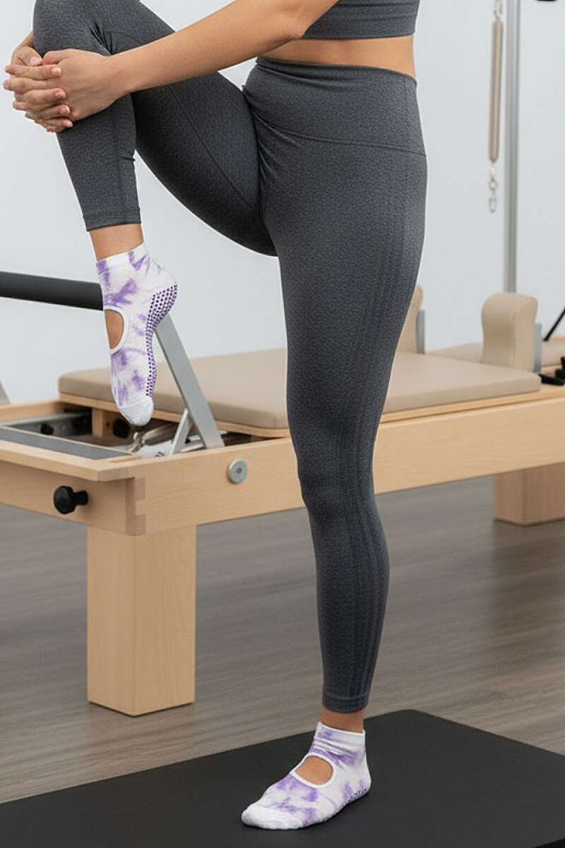 https://cdn.pazarium.com.tr/bilekli-yoga-ve-pilates-kadin-corap-asorti-2-818815-20-B.jpg