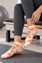 https://cdn.pazarium.com.tr/bilekli-yoga-ve-pilates-kadin-corap-asorti-3-818816-20-B.jpg