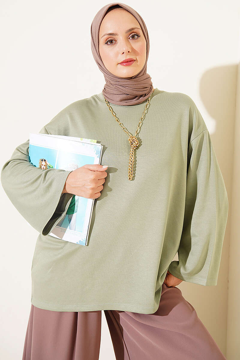 https://cdn.pazarium.com.tr/bisiklet-yaka-basic-loysa-tunik-cagla-yesili-813099-20-B.jpg