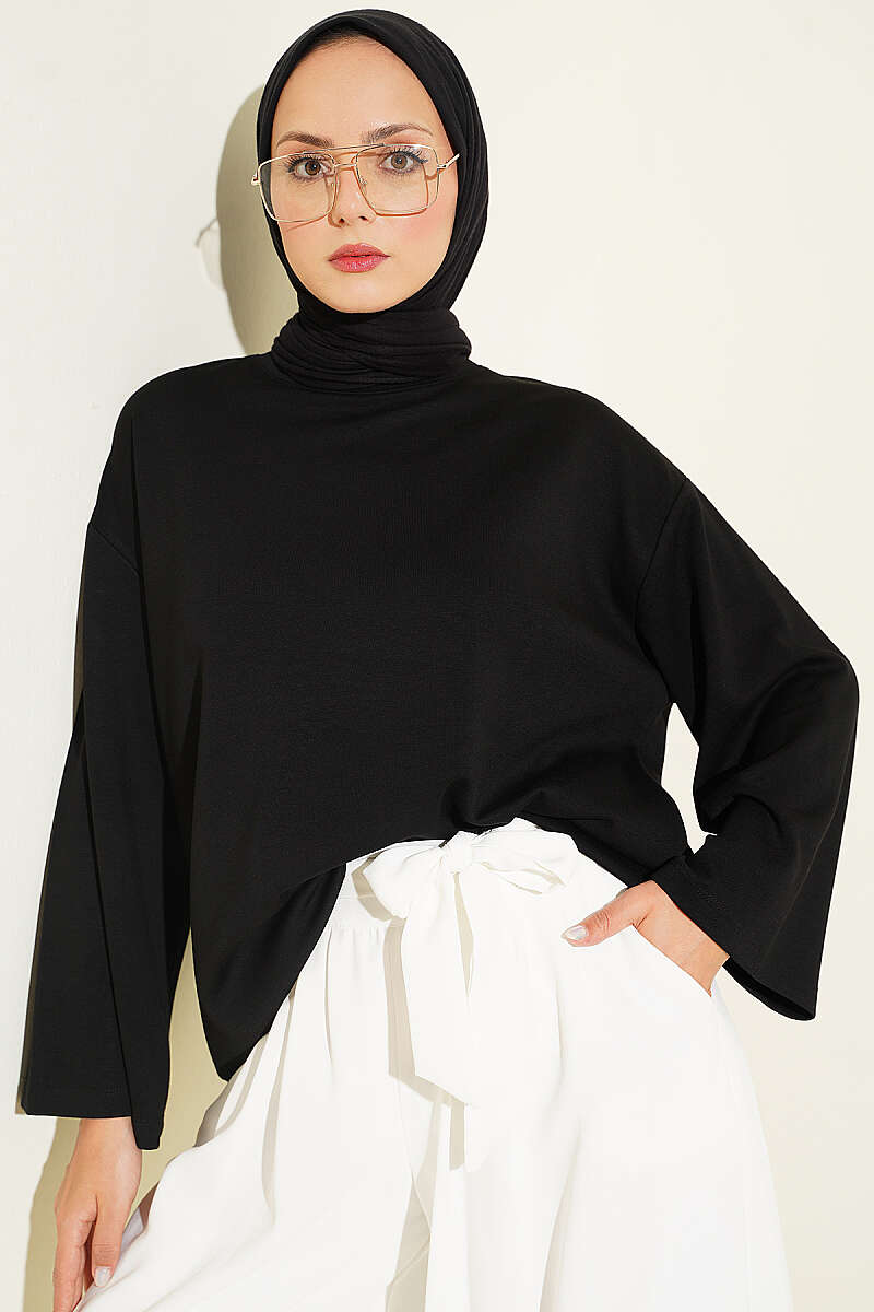 https://cdn.pazarium.com.tr/bisiklet-yaka-basic-loysa-tunik-siyah-812825-20-B.jpg