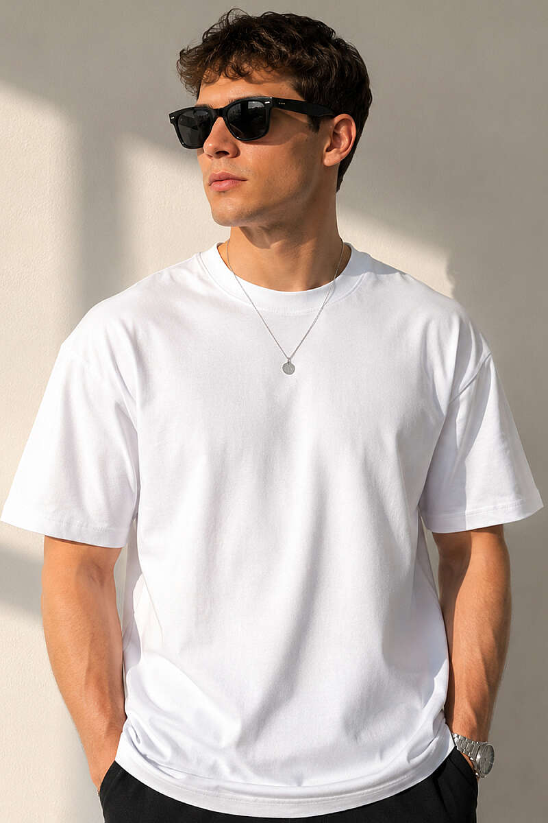 https://cdn.pazarium.com.tr/bisiklet-yaka-basic-oversize-erkek-t-shirt-beyaz-782509-19-B.jpg