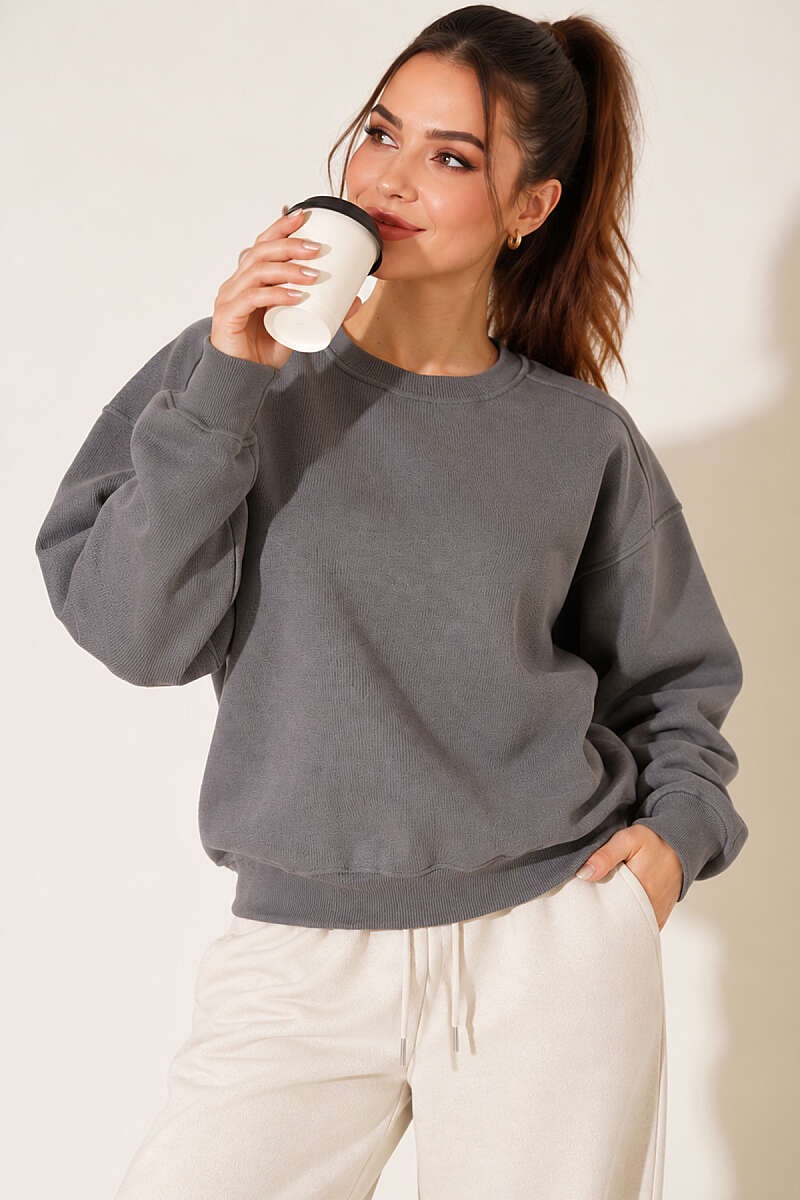 https://cdn.pazarium.com.tr/bisiklet-yaka-basic-uc-iplik-sweatshirt-kayrak-grisi-841630-20-B.jpg