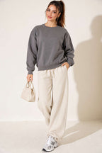 https://cdn.pazarium.com.tr/bisiklet-yaka-basic-uc-iplik-sweatshirt-kayrak-grisi-841631-20-B.jpg