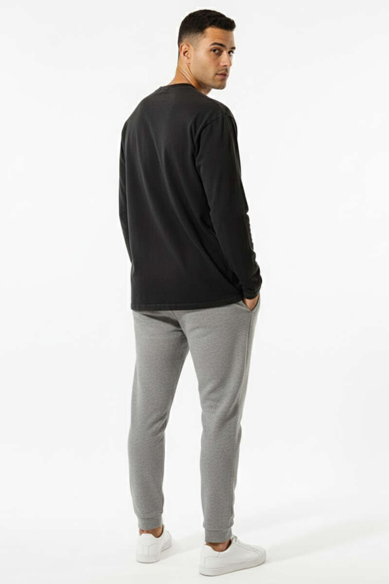 https://cdn.pazarium.com.tr/bisiklet-yaka-baskili-sweatshirt-siyah-686293-16-B.jpg