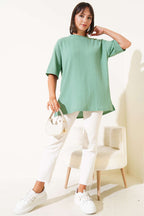 https://cdn.pazarium.com.tr/bisiklet-yaka-burumcuk-t-shirt-cagla-yesili-639817-15-B.jpg