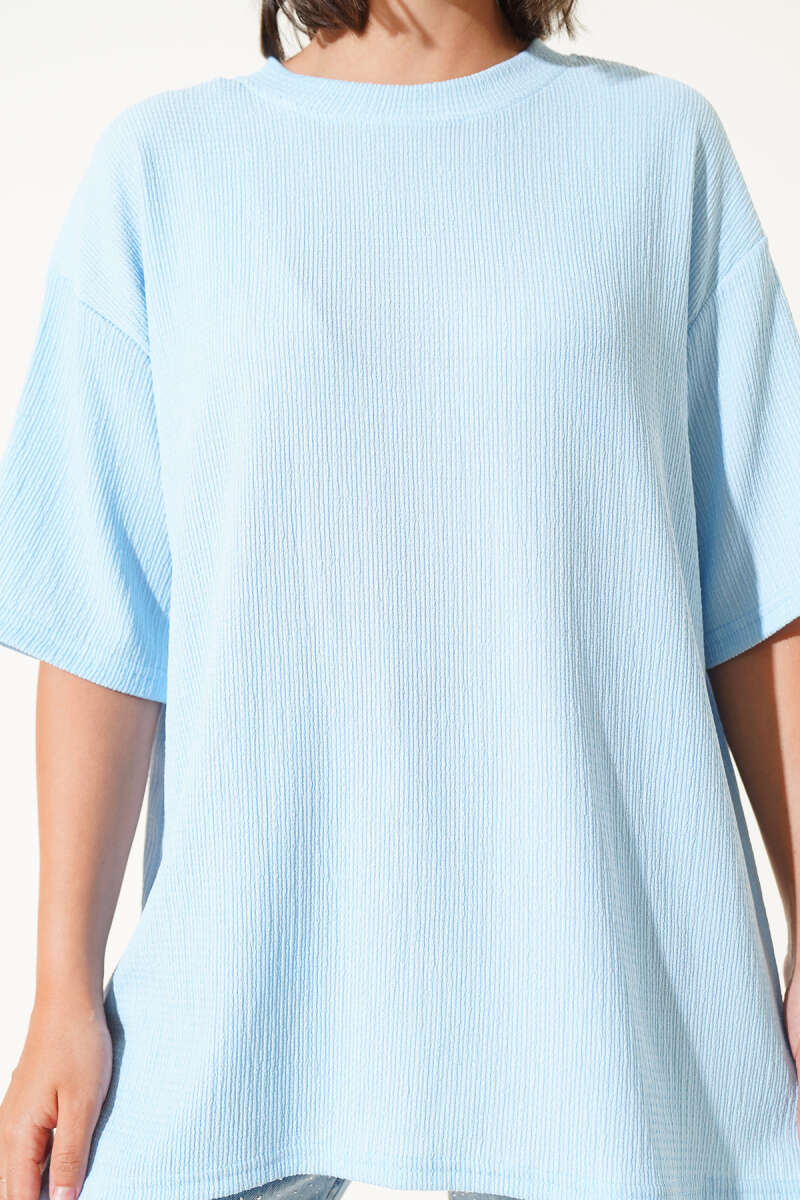https://cdn.pazarium.com.tr/bisiklet-yaka-burumcuk-t-shirt-mavi-639800-15-B.jpg