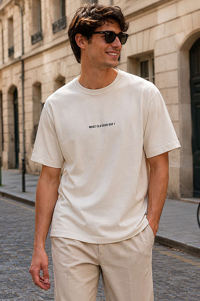 https://cdn.pazarium.com.tr/bisiklet-yaka-enjeksiyon-baskili-loysa-erkek-t-shirt-bej-786442-19-B.jpg