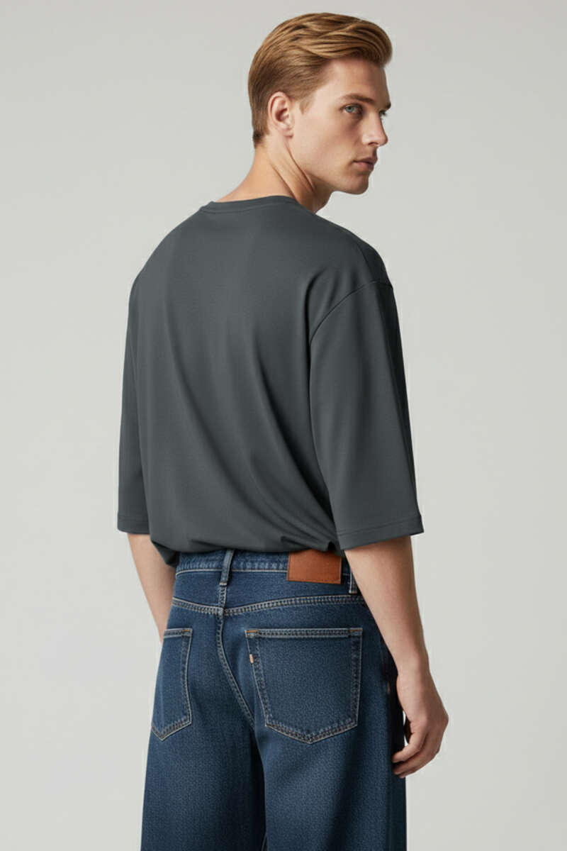 https://cdn.pazarium.com.tr/bisiklet-yaka-fakir-kollu-t-shirt-fume-744554-18-B.jpg