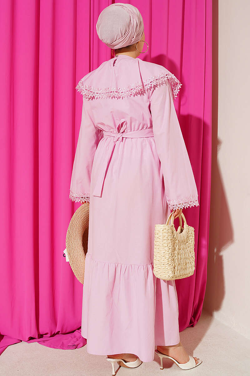 https://cdn.pazarium.com.tr/bisiklet-yaka-gupur-detayli-elbise-pembe-808572-20-B.jpg
