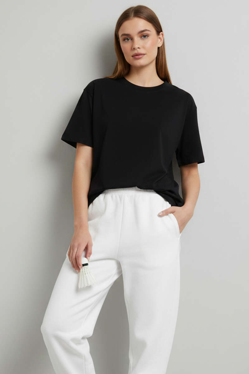 https://cdn.pazarium.com.tr/bisiklet-yaka-kisa-kollu-t-shirt-siyah-742535-18-B.jpg