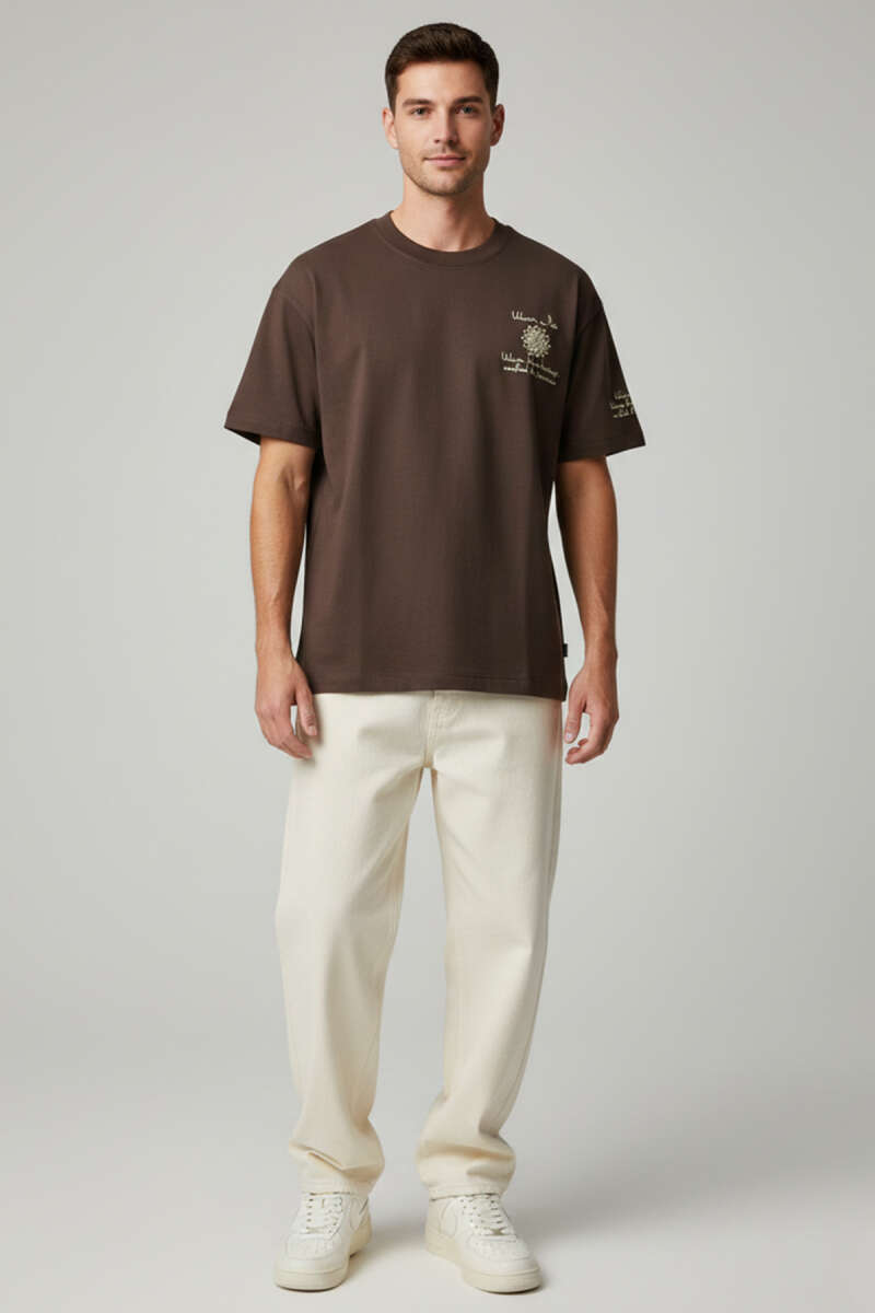https://cdn.pazarium.com.tr/bisiklet-yaka-nakisli-oversize-t-shirt-aci-kahve-744282-18-B.jpg