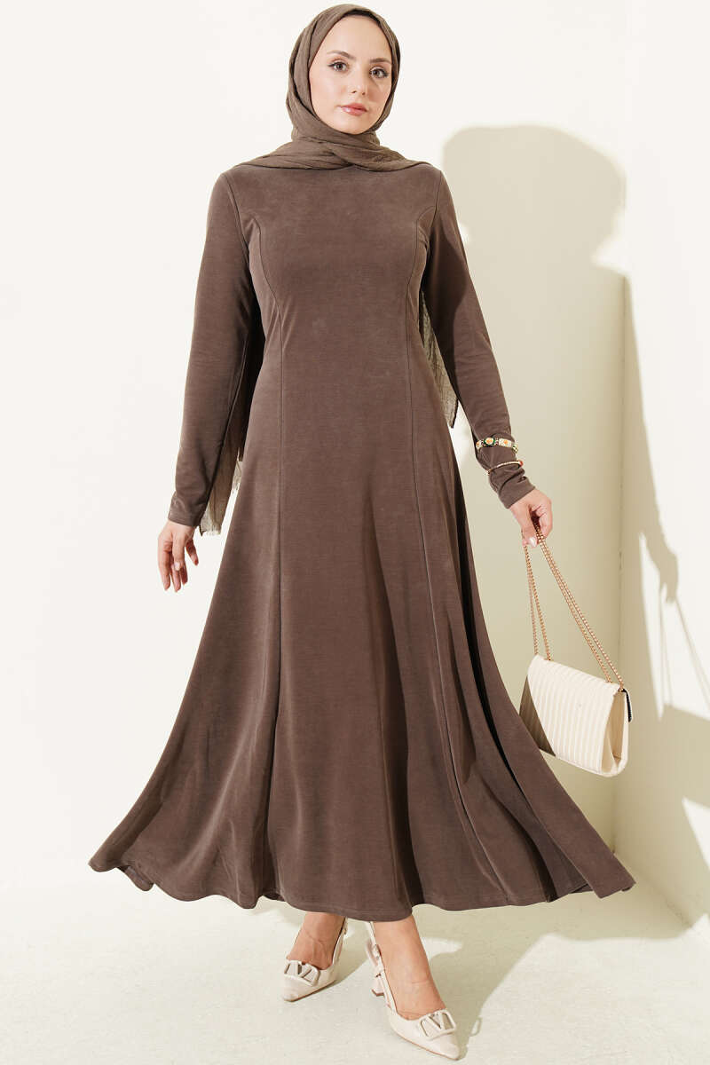 https://cdn.pazarium.com.tr/bisiklet-yaka-pensli-elbise-aci-kahve-821667-20-B.jpg