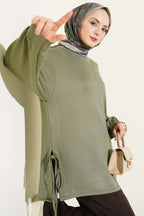 https://cdn.pazarium.com.tr/bisiklet-yaka-yanlari-ip-baglamali-tunik-haki-756143-18-B.jpg