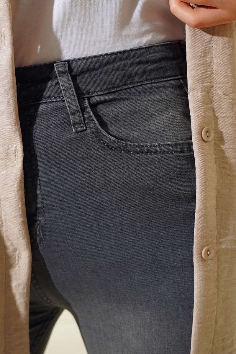 Boru Paça Likralı Kot Pantolon