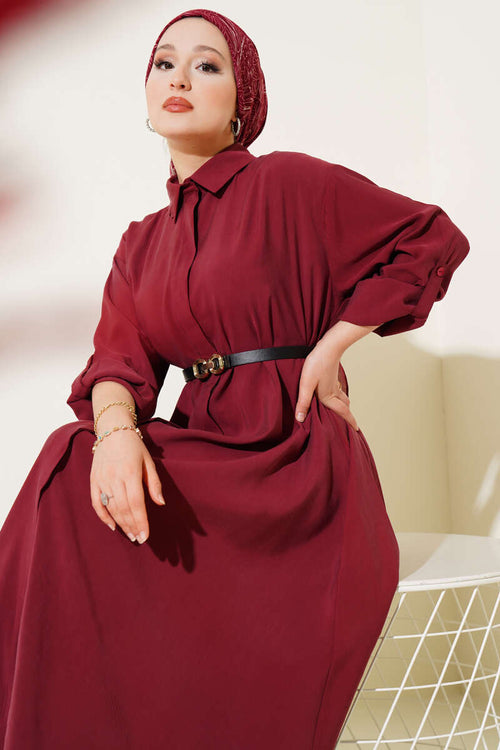 Basic Dress with Buttoned Belt at the Neck