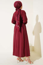 Basic Dress with Buttoned Belt at the Neck