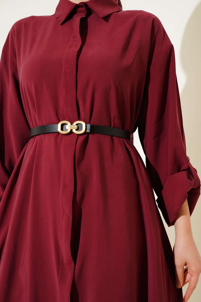 Basic Dress with Buttoned Belt at the Neck