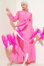 https://cdn.pazarium.com.tr/boydan-dugmeli-volanli-elbise-pembe-630433-15-B.jpg