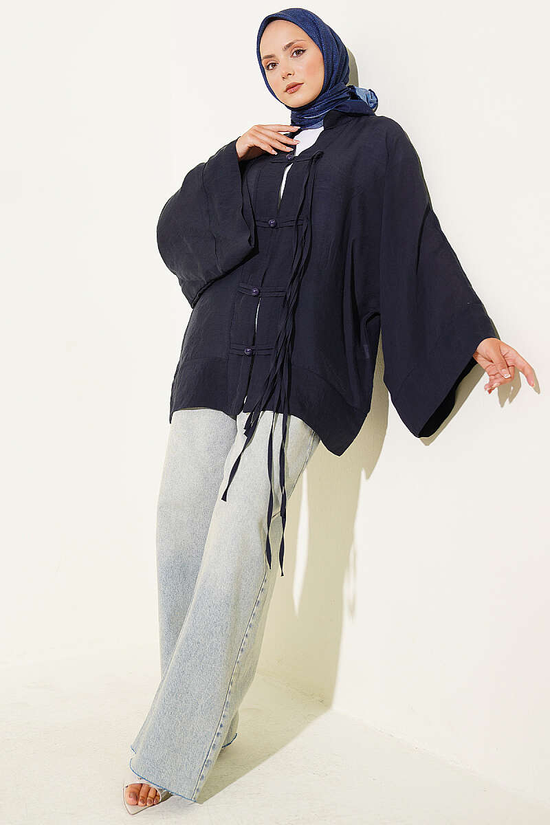 https://cdn.pazarium.com.tr/brit-dugmeli-oversize-kimono-lacivert-804586-19-B.jpg