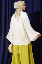 https://cdn.pazarium.com.tr/brit-dugmeli-oversize-kimono-tas-804576-19-B.jpg
