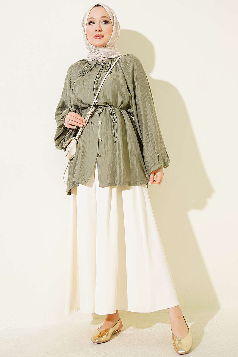 https://cdn.pazarium.com.tr/brit-dugmeli-oversize-muslin-gomlek-haki-810924-20-B.jpg