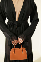 https://cdn.pazarium.com.tr/buzgu-detayli-katli-abaya-takim-bej-820813-20-B.jpg