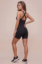 https://cdn.pazarium.com.tr/capraz-gecisli-sort-tulum-siyah-764104-18-B.jpg