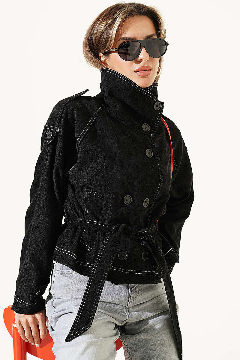 https://cdn.pazarium.com.tr/cep-detayli-kusakli-ceket-siyah-822410-20-B.jpg