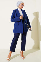 https://cdn.pazarium.com.tr/cep-kapakli-dort-dugmeli-blazer-ceket-lacivert-672319-16-B.jpg