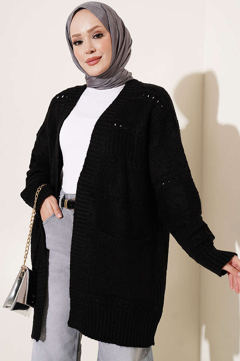 https://cdn.pazarium.com.tr/cepli-ajurlu-triko-hirka-siyah-823017-20-B.jpg